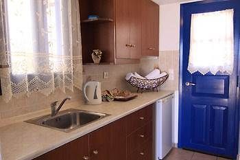 Nataly & Katrin Apartments イメロヴィグリ エクステリア 写真